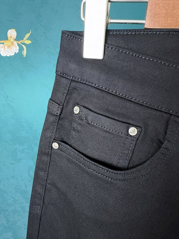 ブランドジーンズ細部ディテール